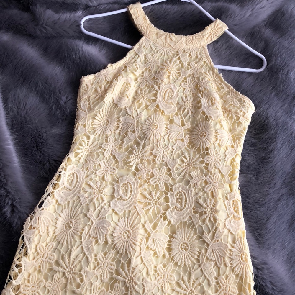 Lulu’s Yellow Lace Dress - Picture 4 of 5